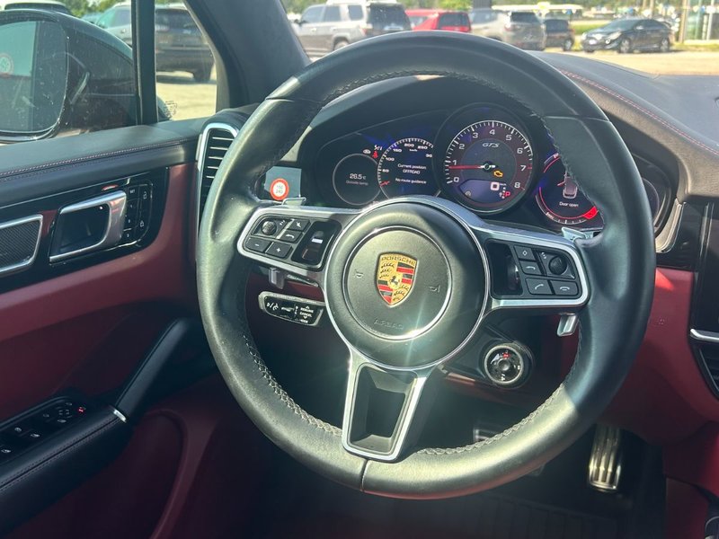 2021 Porsche Cayenne GTS PREMIUM PLUS PKG/BORDEAUX RED INTERIOR/ASSITANCE PKG/REAR ENTERTAINMENT/SPORT CHRONO PKG