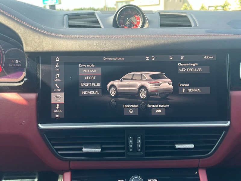 2021 Porsche Cayenne GTS PREMIUM PLUS PKG/BORDEAUX RED INTERIOR/ASSITANCE PKG/REAR ENTERTAINMENT/SPORT CHRONO PKG