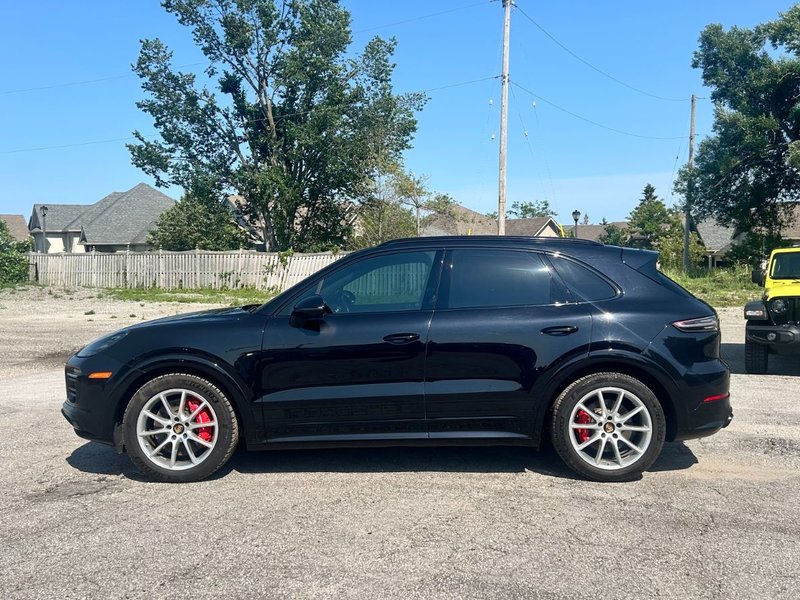 2021 Porsche Cayenne GTS PREMIUM PLUS PKG/BORDEAUX RED INTERIOR/ASSITANCE PKG/REAR ENTERTAINMENT/SPORT CHRONO PKG