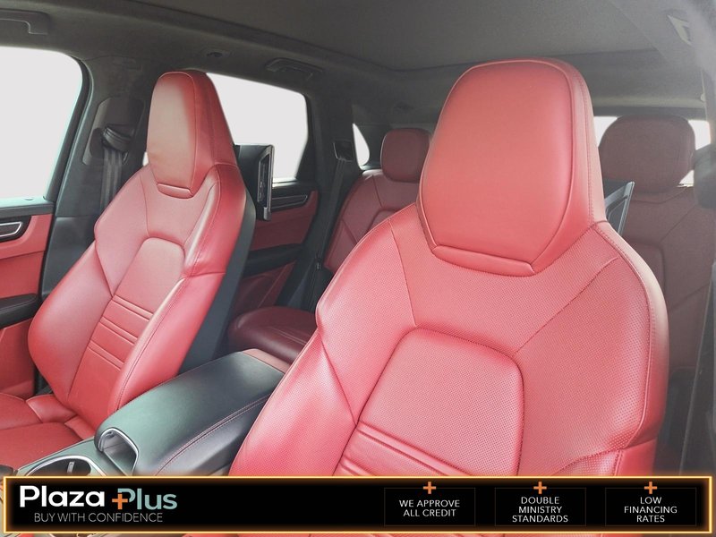 2021 Porsche Cayenne GTS PREMIUM PLUS PKG/BORDEAUX RED INTERIOR/ASSITANCE PKG/REAR ENTERTAINMENT/SPORT CHRONO PKG