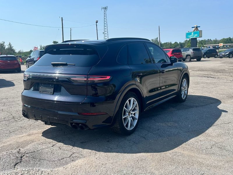 2021 Porsche Cayenne GTS PREMIUM PLUS PKG/BORDEAUX RED INTERIOR/ASSITANCE PKG/REAR ENTERTAINMENT/SPORT CHRONO PKG