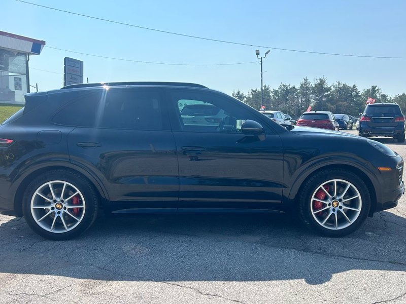 2021 Porsche Cayenne GTS PREMIUM PLUS PKG/BORDEAUX RED INTERIOR/ASSITANCE PKG/REAR ENTERTAINMENT/SPORT CHRONO PKG