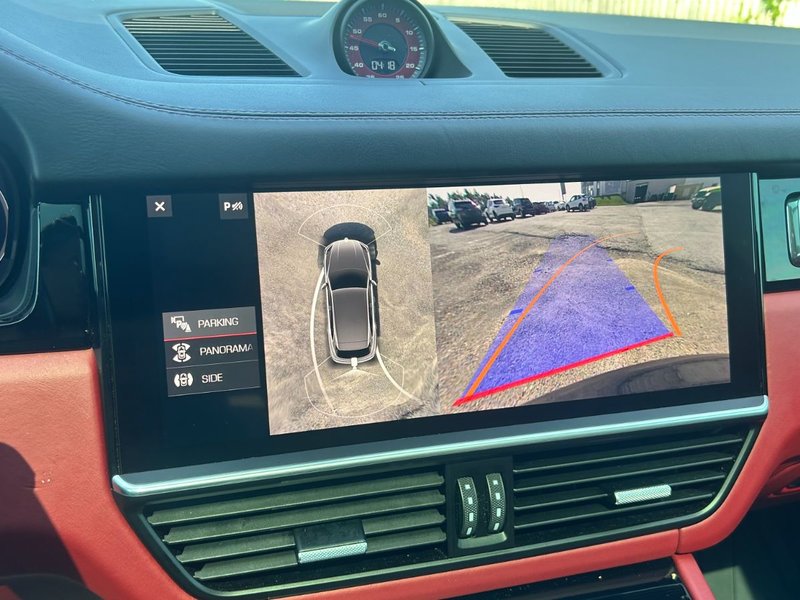 2021 Porsche Cayenne GTS PREMIUM PLUS PKG/BORDEAUX RED INTERIOR/ASSITANCE PKG/REAR ENTERTAINMENT/SPORT CHRONO PKG