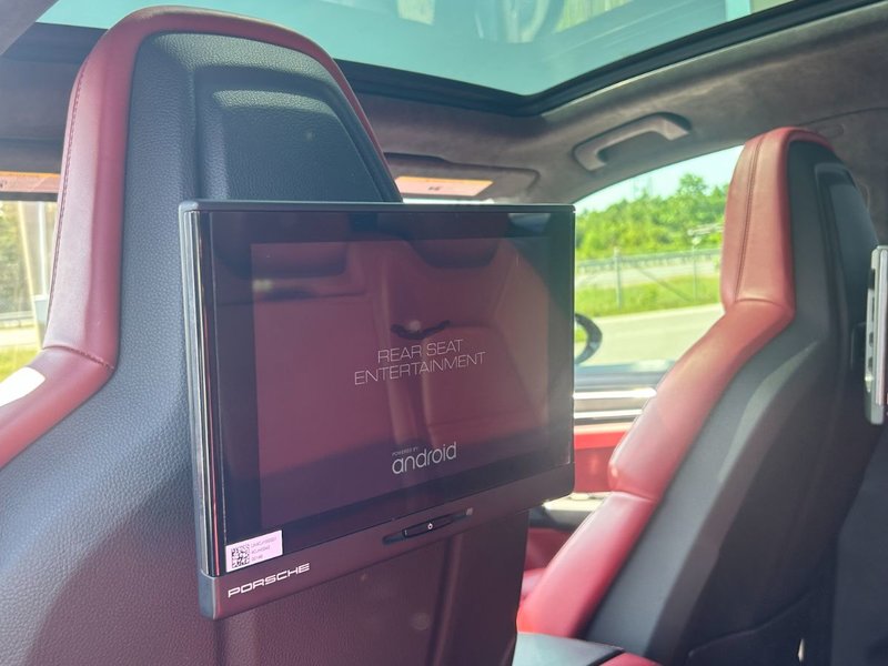 2021 Porsche Cayenne GTS PREMIUM PLUS PKG/BORDEAUX RED INTERIOR/ASSITANCE PKG/REAR ENTERTAINMENT/SPORT CHRONO PKG