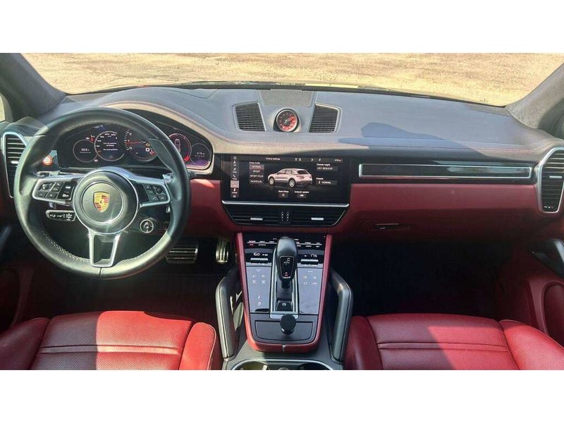 2021 Porsche Cayenne GTS PREMIUM PLUS PKG/BORDEAUX RED INTERIOR/ASSITANCE PKG/REAR ENTERTAINMENT/SPORT CHRONO PKG