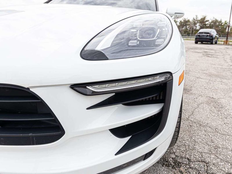 2018 Porsche Macan GTS GTS AWD   v3.0L TWIN - TURBO V6   360 HORSEPOWER