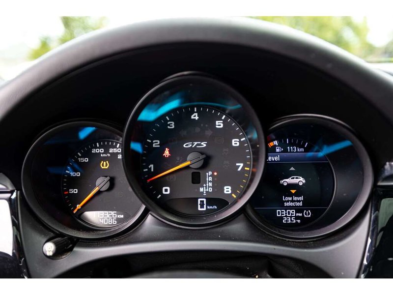 2018 Porsche Macan GTS GTS AWD   v3.0L TWIN - TURBO V6   360 HORSEPOWER