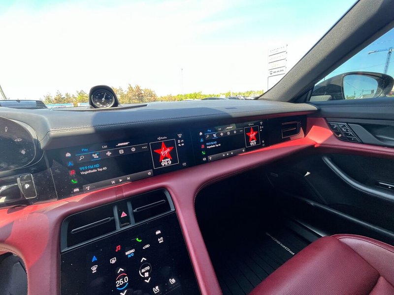 2020 Porsche Taycan 4S PREMIUM PKG/PERFORMANCE BATTERY/BORDEUX RED INTERIOR/PORSCHE INNO DRIVE WITH ADAPTIVE CRUISE/5-PASGR