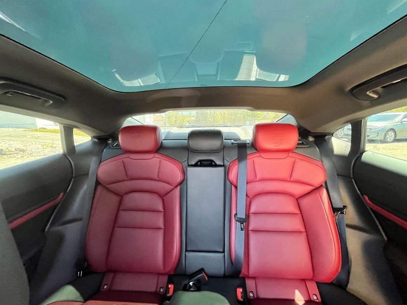 2020 Porsche Taycan 4S PREMIUM PKG/PERFORMANCE BATTERY/BORDEUX RED INTERIOR/PORSCHE INNO DRIVE WITH ADAPTIVE CRUISE/5-PASGR