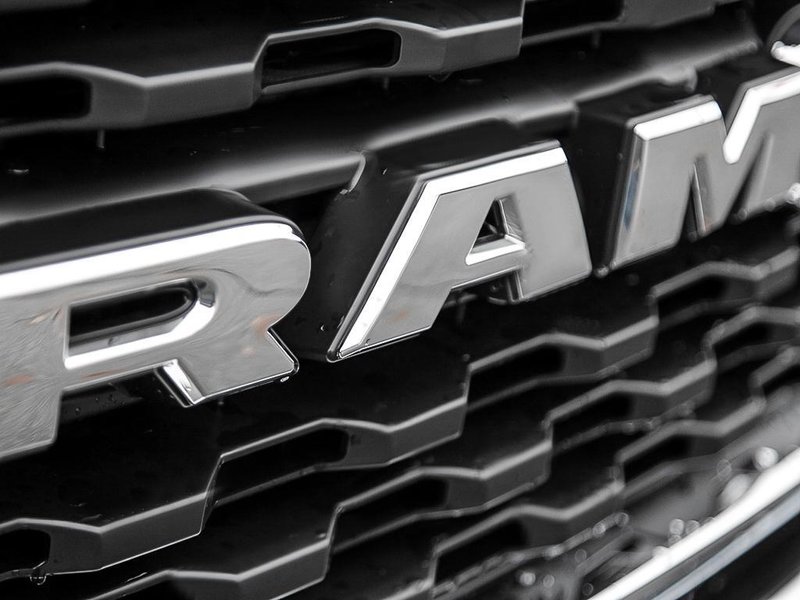 2024 Ram 1500 BIG HORN