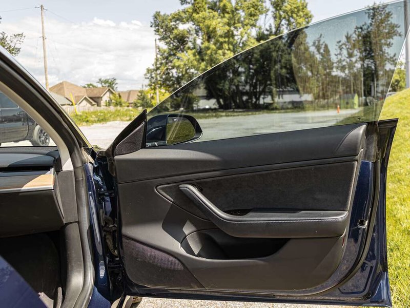2018 Tesla MODEL 3 LONG RANGE ALL-ELECTRIC POWERTRAIN   AUTOPILOT CAPABILITY