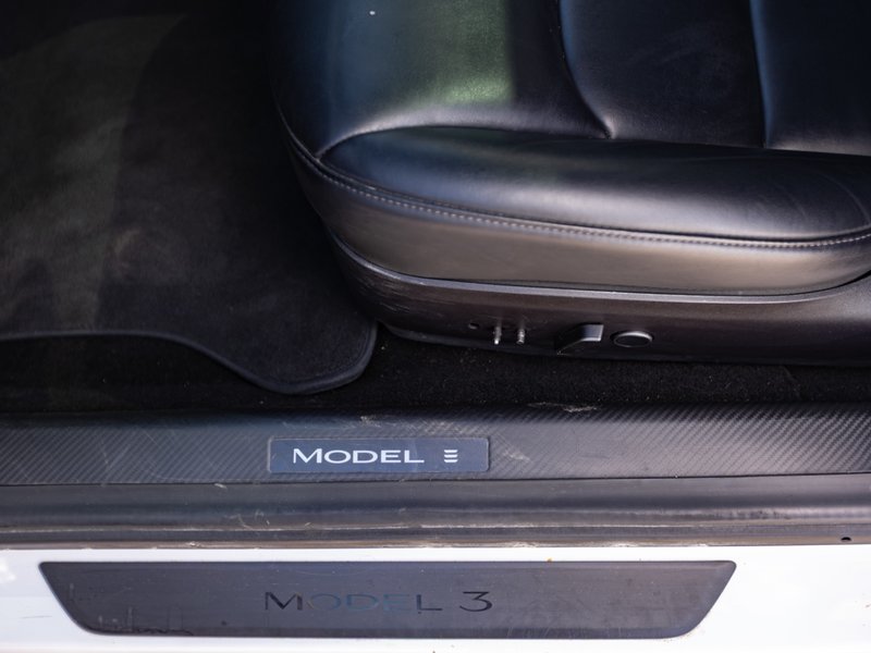 2021 Tesla Model 3 Standard Range Standard Range RWD -Ltd Avail-