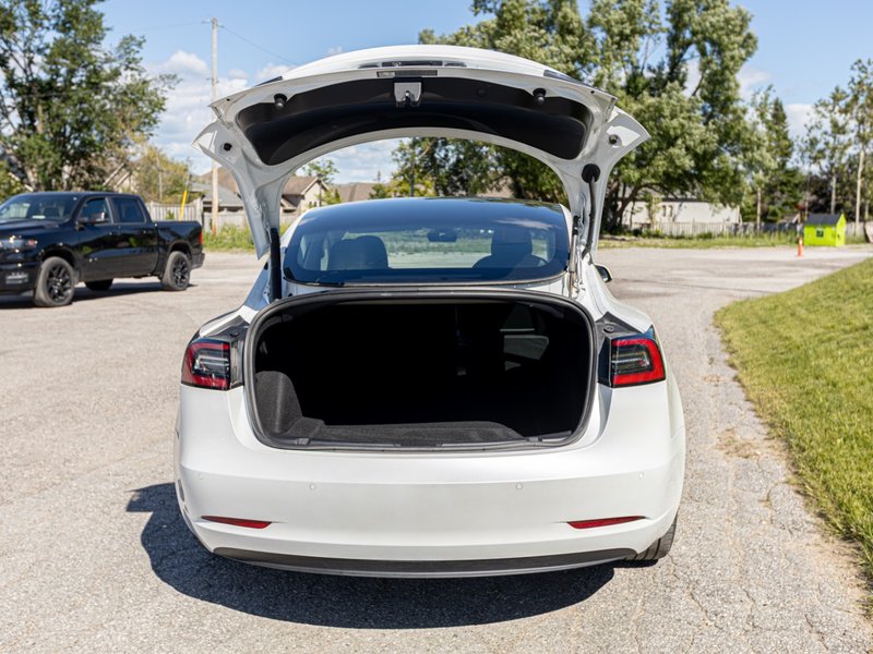 2021 Tesla Model 3 Standard Range Standard Range RWD -Ltd Avail-