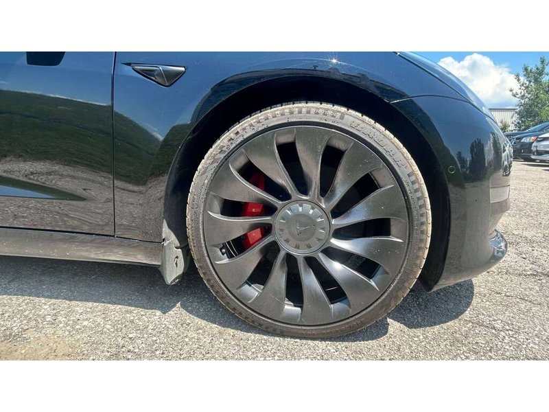 2022 Tesla Model 3 Performance PERFORMANCE   AWD   0–60 MPH IN ~3.1 SECONDS