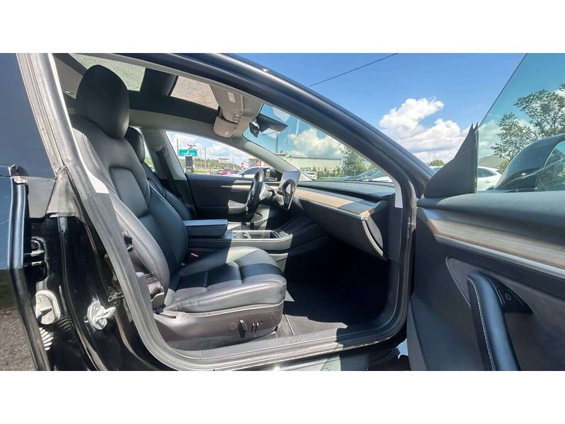 2022 Tesla Model 3 Performance PERFORMANCE   AWD   0–60 MPH IN ~3.1 SECONDS
