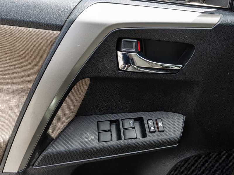 2014 Toyota RAV4 XLE FWD 4dr XLE