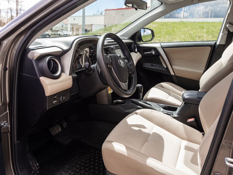 2014 Toyota RAV4 XLE FWD 4dr XLE