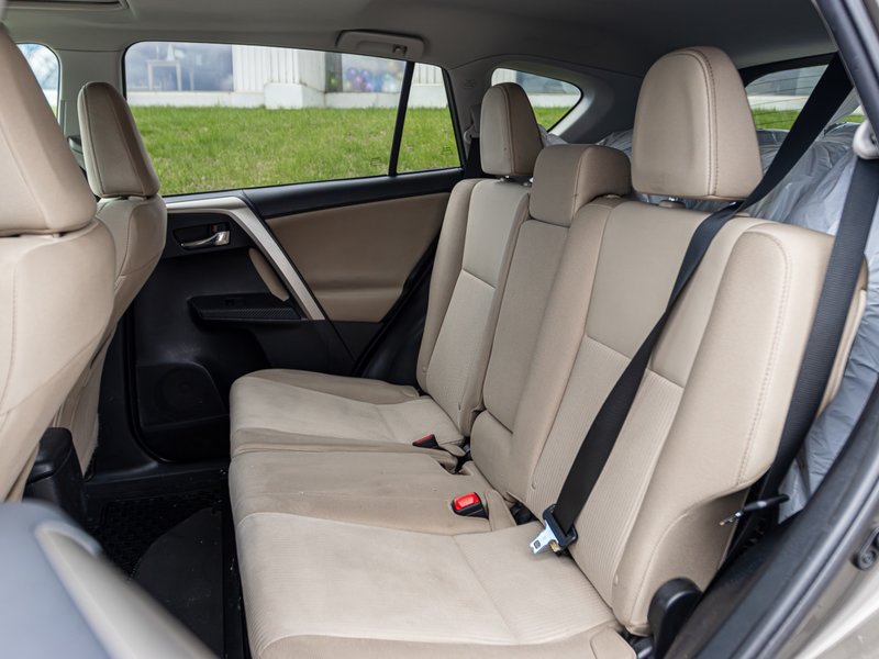 2014 Toyota RAV4 XLE FWD 4dr XLE