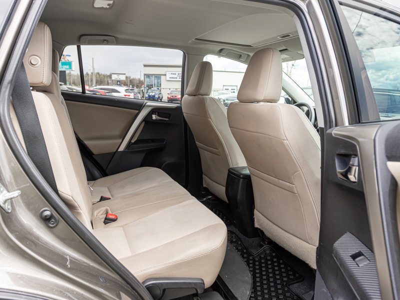 2014 Toyota RAV4 XLE FWD 4dr XLE