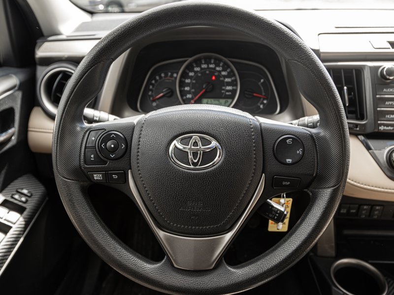 2014 Toyota RAV4 XLE FWD 4dr XLE