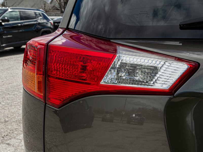 2014 Toyota RAV4 XLE FWD 4dr XLE