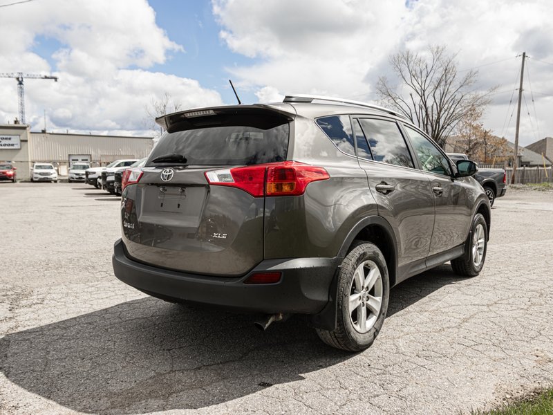 2014 Toyota RAV4 XLE FWD 4dr XLE