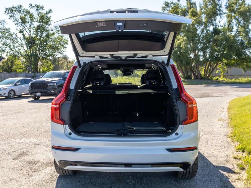 2022 Volvo XC90 R-Design R-DESIGN   TURBOCHARGED AND SUPERCHARGED   AWD