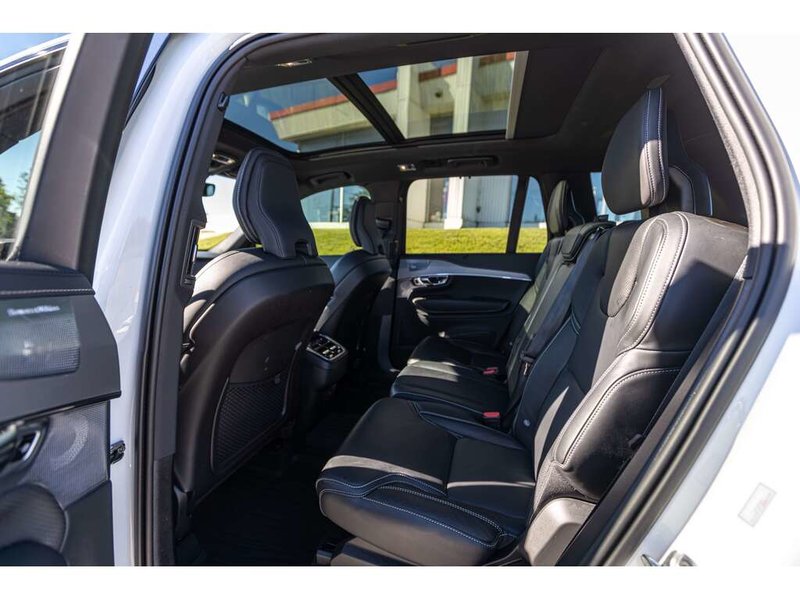 2022 Volvo XC90 R-Design R-DESIGN   TURBOCHARGED AND SUPERCHARGED   AWD