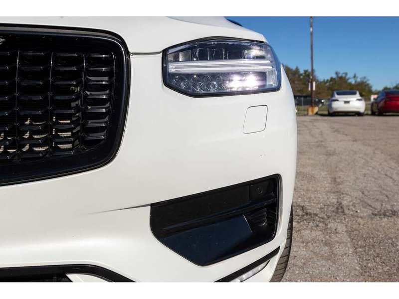 2022 Volvo XC90 R-Design R-DESIGN   TURBOCHARGED AND SUPERCHARGED   AWD