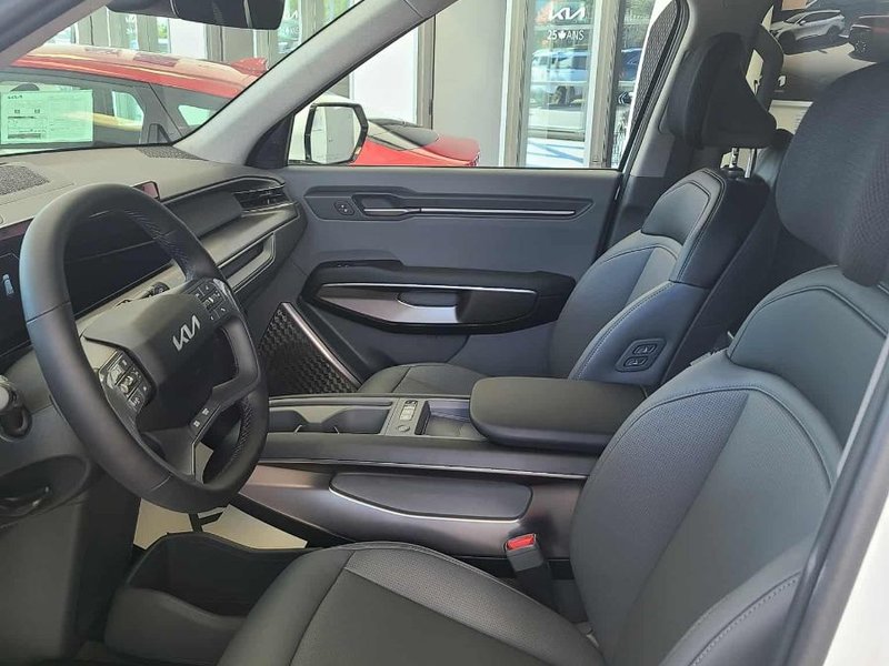 2026 Kia EV9 Land