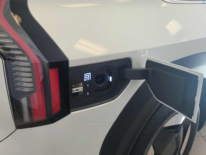 2026 Kia EV9 Land