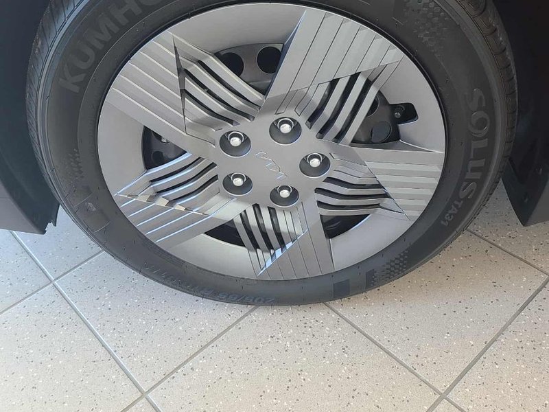 Kia K4 LX 2025