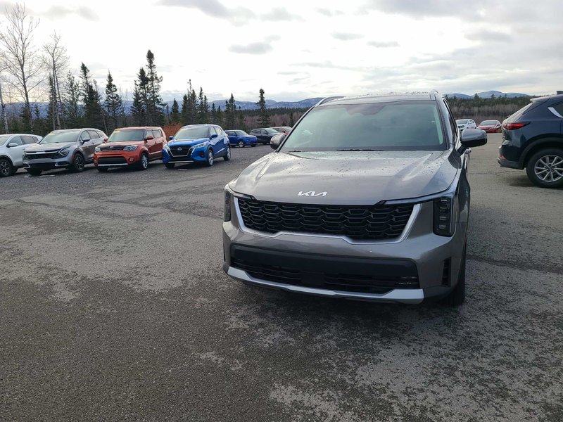 Kia Sorento Plug-In Hybrid EX 2026 Capacité de remorquage : 2000 livres