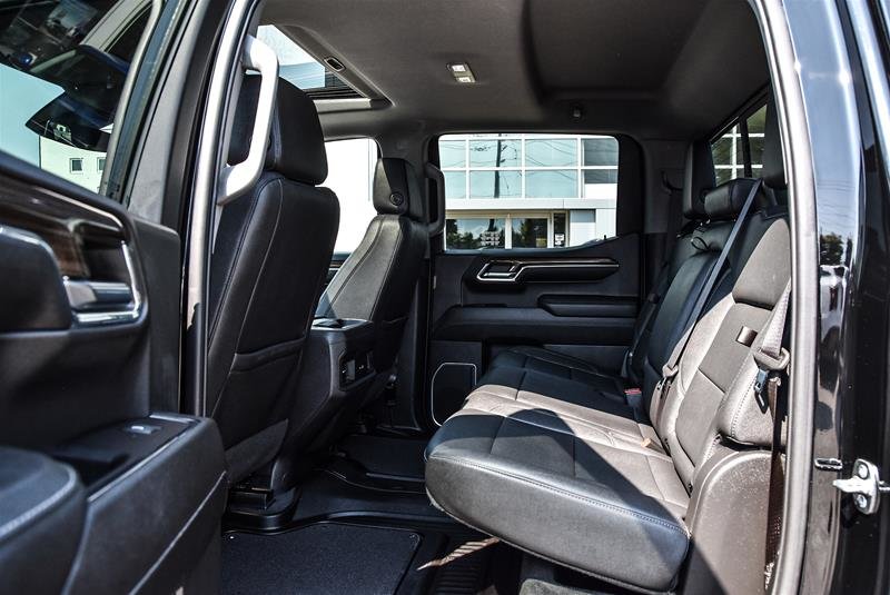 2023 Chevrolet Silverado 1500 Crew Cab 4x4 RST / Standard Box