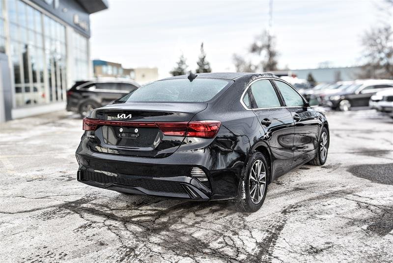 2022 Kia Forte Sedan EX IVT