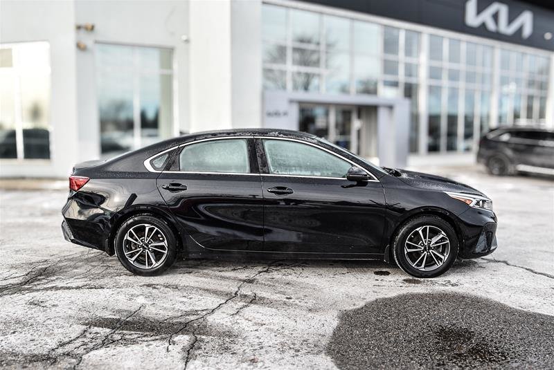 2022 Kia Forte Sedan EX IVT