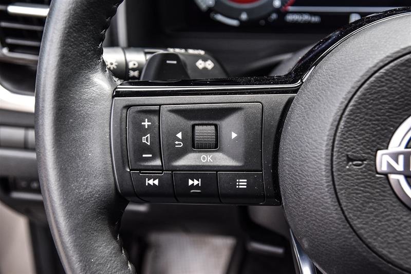 2022 Nissan Rogue Platinum CVT (2)