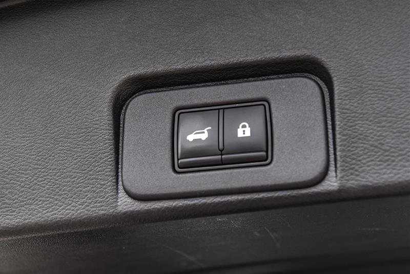 2022 Nissan Rogue Platinum CVT (2)