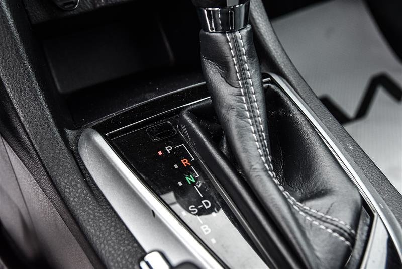 2018 Toyota Corolla 4-door Sedan LE CVTi-S