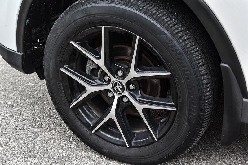 2018 Toyota RAV4 Hybrid SE