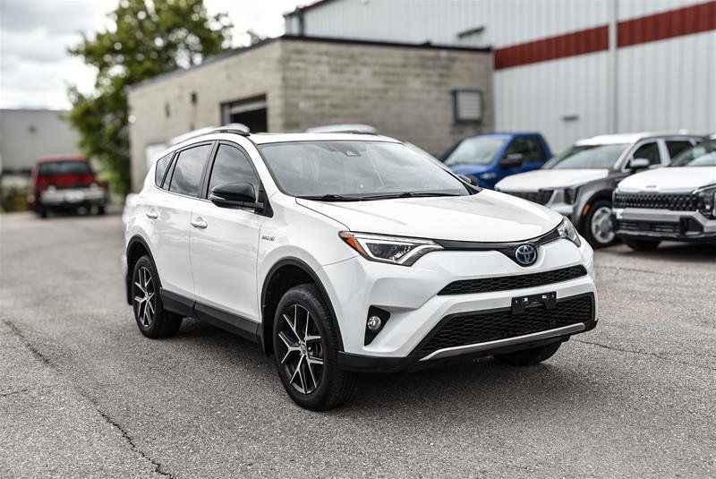 2018 Toyota RAV4 Hybrid SE