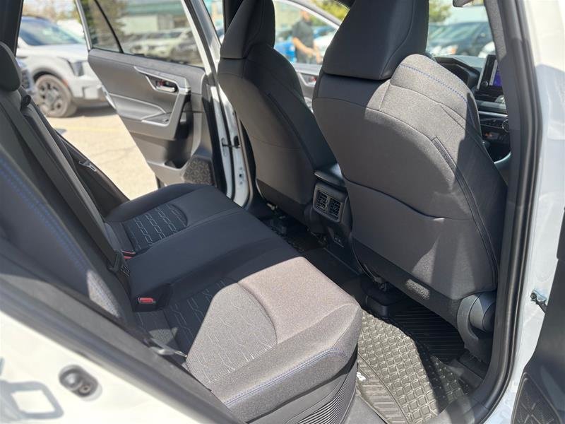 2025 Toyota RAV4 Hybrid SE AWD