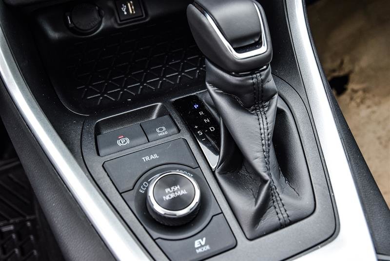 2025 Toyota RAV4 Hybrid SE AWD