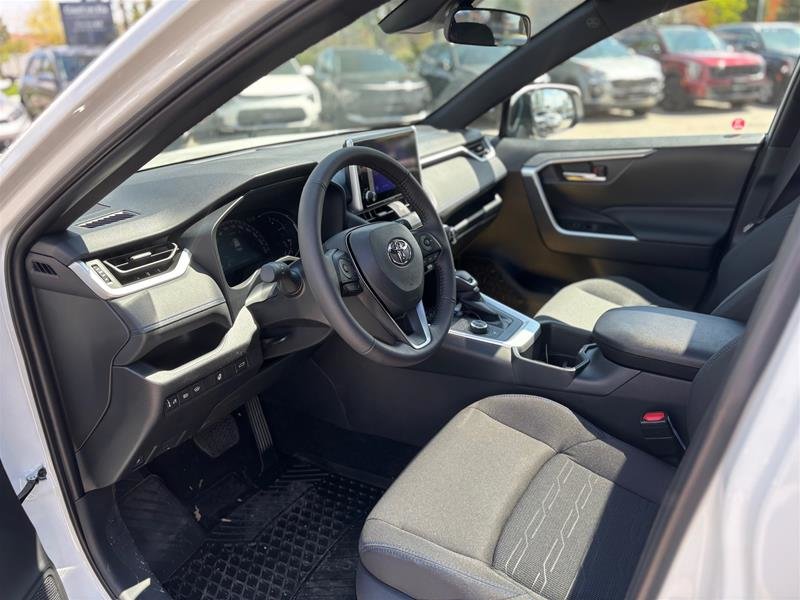 2025 Toyota RAV4 Hybrid SE AWD
