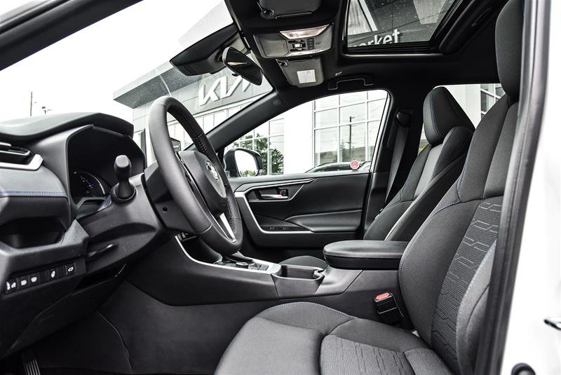 2025 Toyota RAV4 Hybrid SE AWD