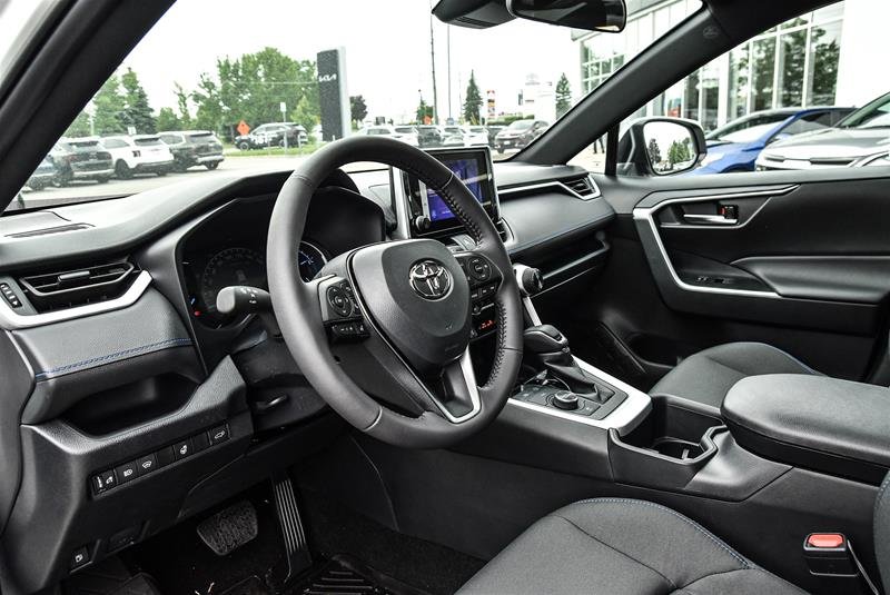 2025 Toyota RAV4 Hybrid SE AWD