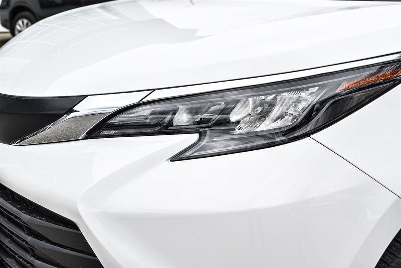 2025 Toyota Sienna Hybrid Sienna LE AWD 8-Pass