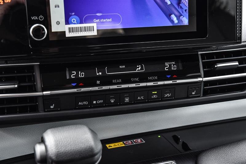 2025 Toyota Sienna Hybrid Sienna LE AWD 8-Pass