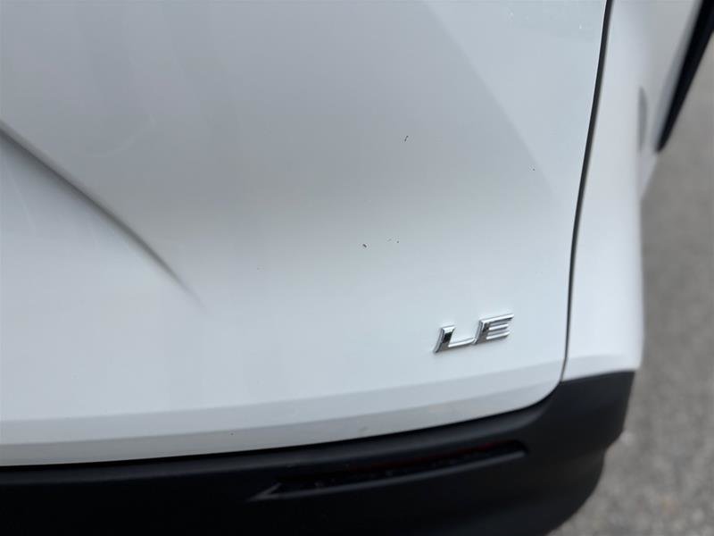 2025 Toyota Sienna Hybrid Sienna LE AWD 8-Pass