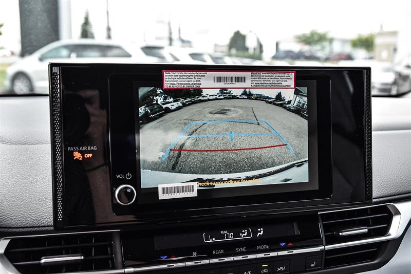 2025 Toyota Sienna Hybrid Sienna LE AWD 8-Pass Sienna LE AWD 8-Pass-Camera|brk assist| htd seats